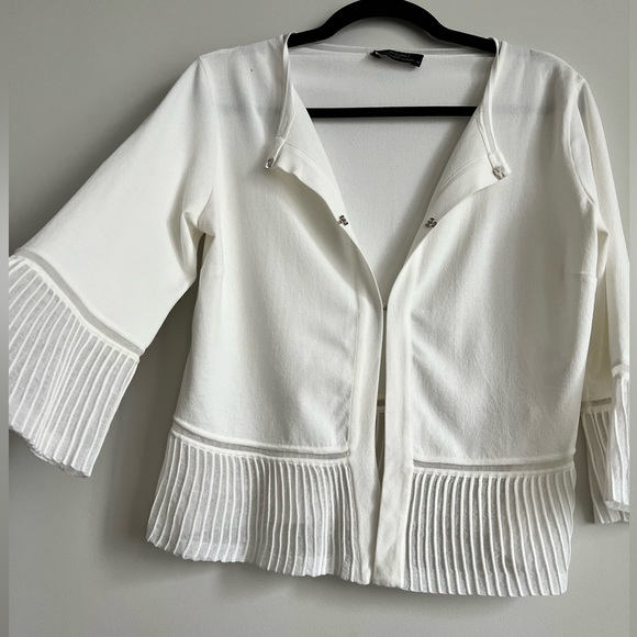 New off white cardigan - Picture 3 of 4